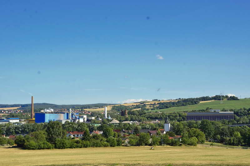 Gemeinde Unterwellenborn - Ortsansicht mit Blick auf Stahlwerk und Gasmaschinenzentrale